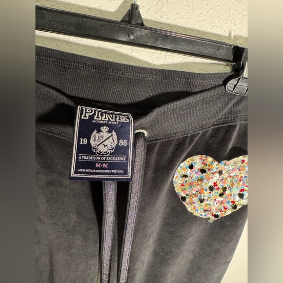 Victoria’s Secret Pink Velour Flare Pants Womens M Sequin Heart Y2K RARE Love - Picture 4 of 8